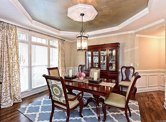 4th image of 30221 Camden Ln