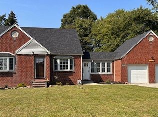 10307 Tallmadge Rd, Diamond, OH 44412