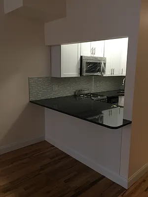 Rented by Flatiron Real Estate Advisors LLC | media 21