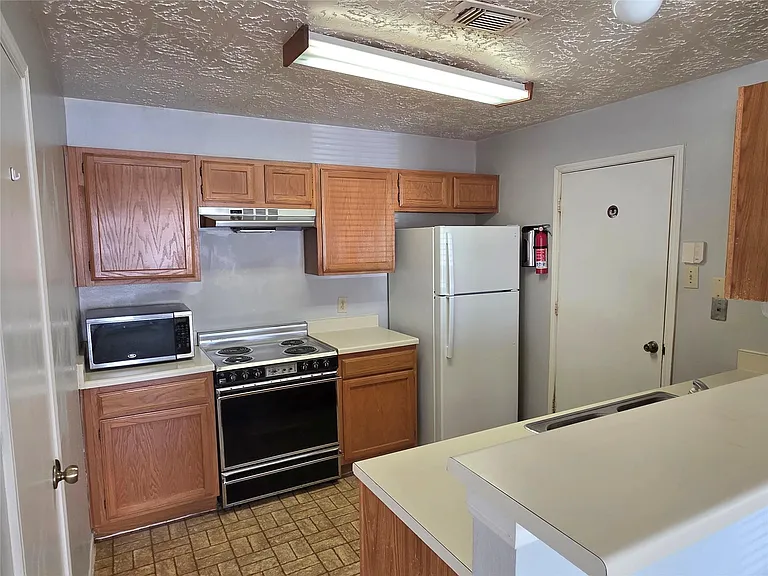 67 E Park West Dr — Photo 9