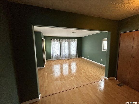 5th image of 211 4th Ave W