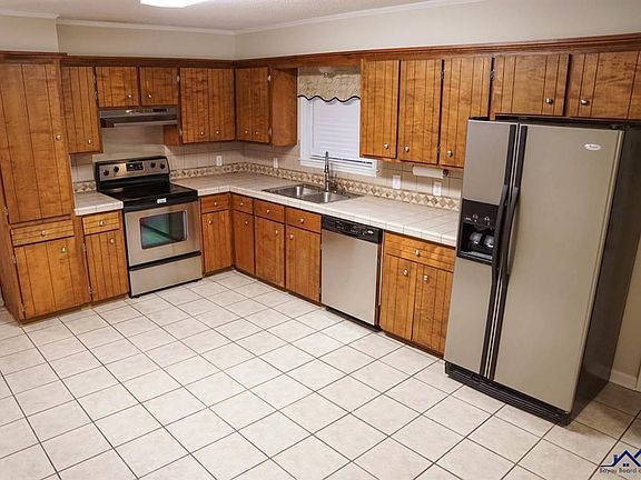 5th image of 1314 Park Dr