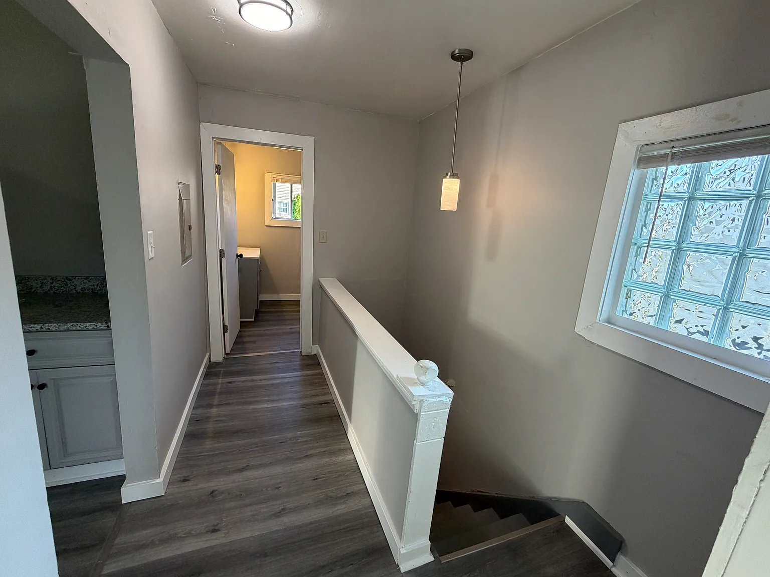3 bed, 1000 sqft, $1,500 — Photo 4
