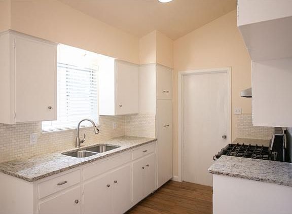 5th image of 8605 Bridgeport Dr