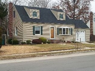 23 Mill Rd, Farmingdale, NY 11735