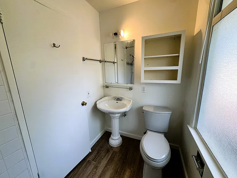 2441 Helena St — Photo 14