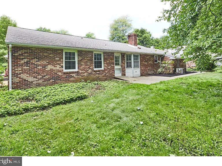 506 Foulkstone Rd — Photo 18