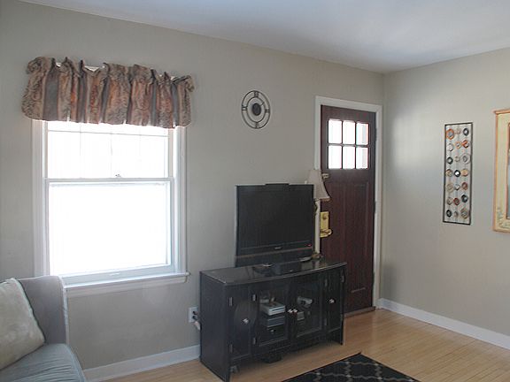 5th image of 1185 Kellogg St