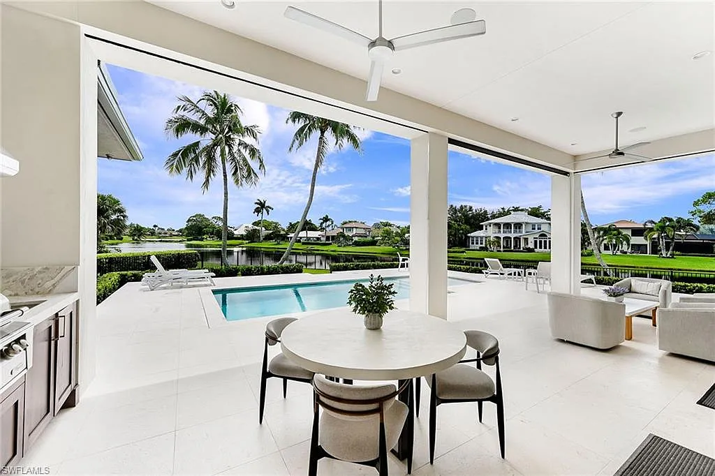3 bed, 3.5 bath, 3045 sqft, $40,000 — Photo 1