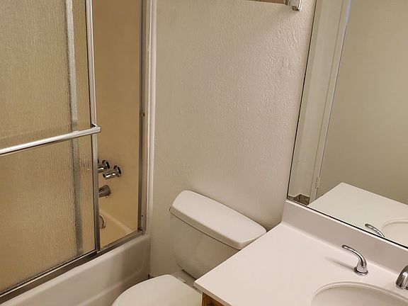 5th image of 4031 McLaughlin Ave #4