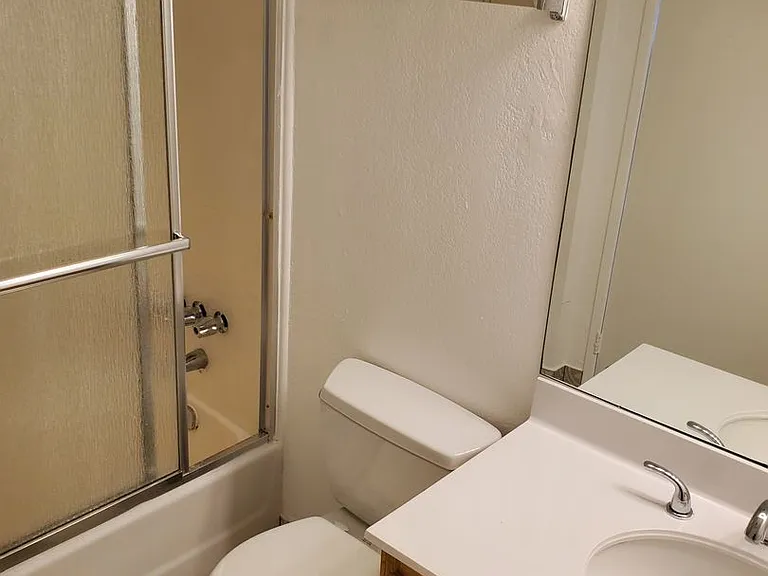 4031 McLaughlin Ave — Photo 5