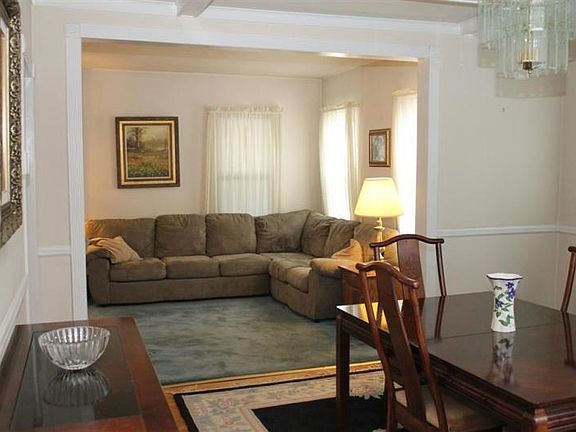 4th image of 157 Tappan Ave