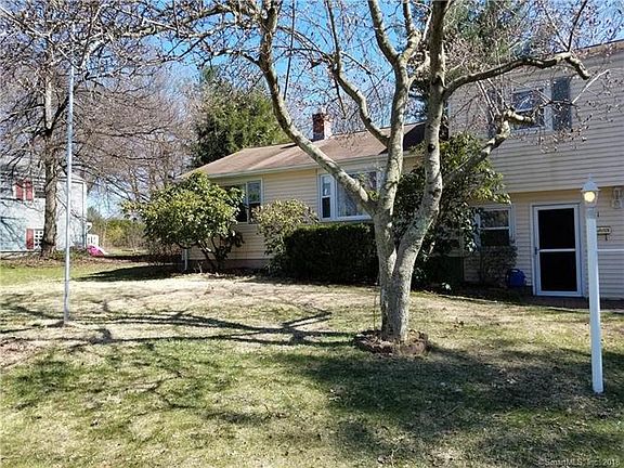 3rd image of 41 Appletree Dr