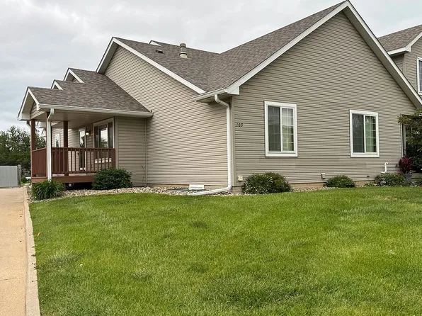 109 SW Hickory Gln, Grimes, IA 50111