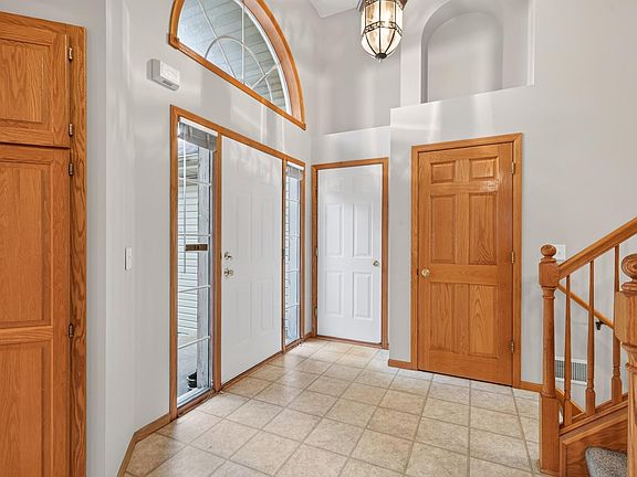 2nd image of 3311 Bluebell Ave N