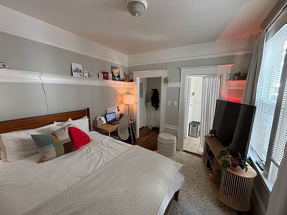 3rd image of 805 Valencia St APT 18