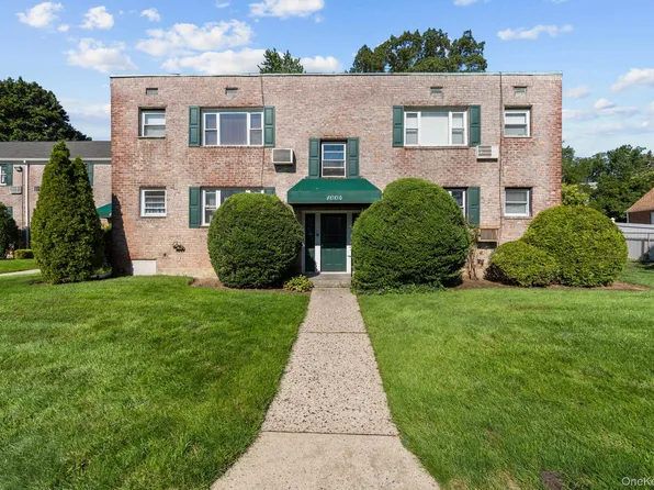 1004 Rottkamp Street #3, Valley Stream, NY 11580