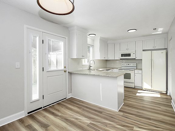 3rd image of 1524 Waybridge Ln #1