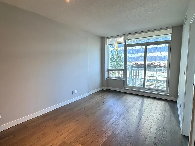 655 W 41st Ave #303 — Photo 8