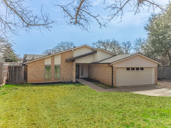 3704 Wisteria Ln, Bedford, TX 76021