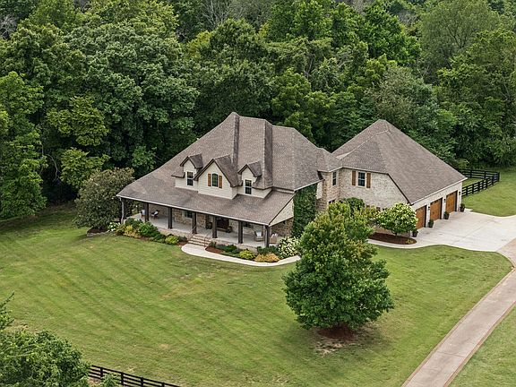 3rd image of 3109 Chase Point Dr