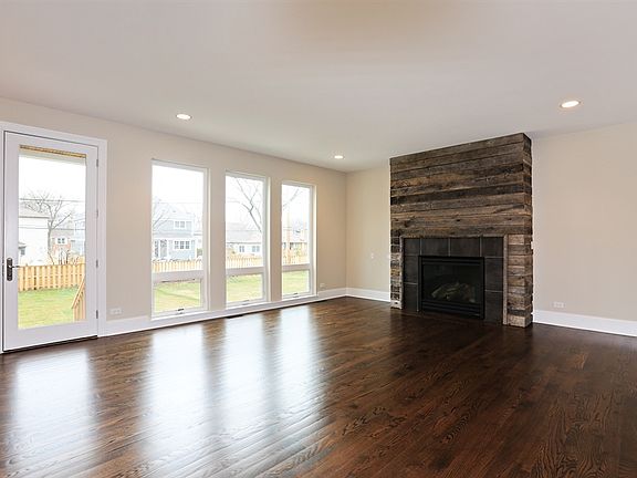 4th image of 612 S Fern Ave
