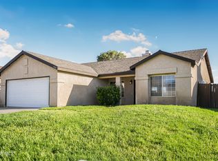 1048 Sequoia Ln, Rosamond, CA