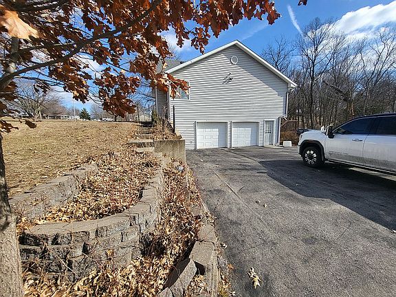 3rd image of 14251 Nottingham Dr