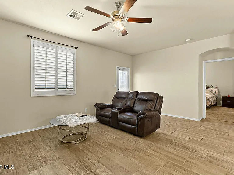 3909 Desert Dunes Dr — Photo 16