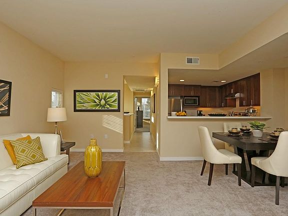 4th image of 1520 Southwest Expy Floor 1