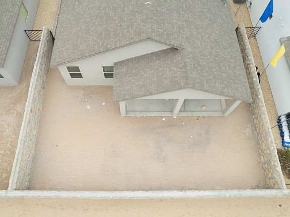 5th image of 235 Frances St