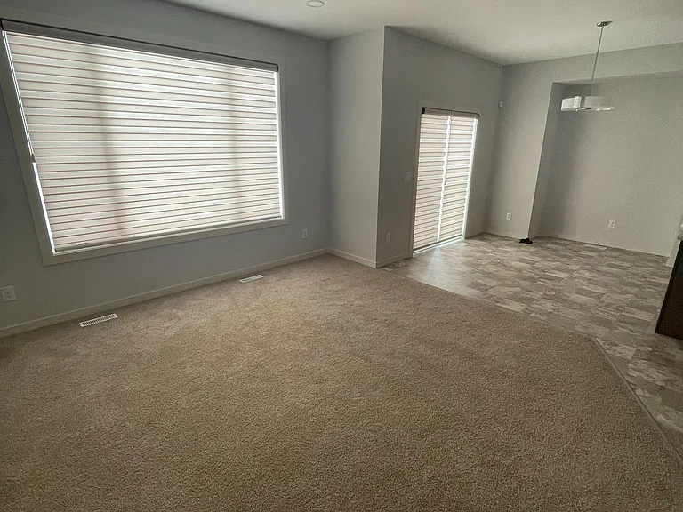114 Douglas Henning Bay — Photo 16