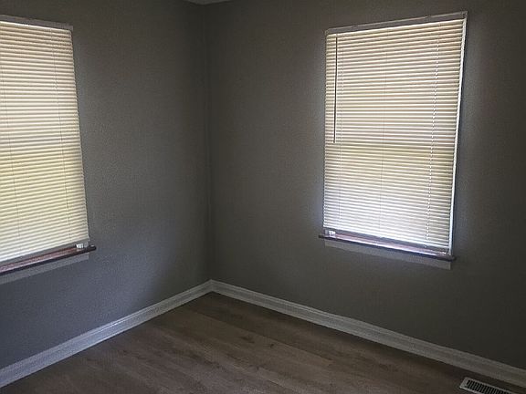 5th image of 7839 Underhill Dr