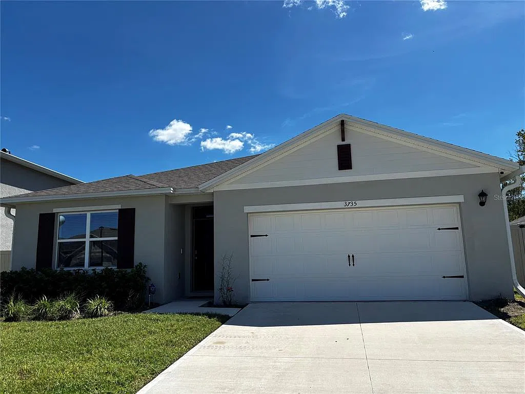 4 bed, 2.0 bath, 1828 sqft, $2,700 — Photo 1