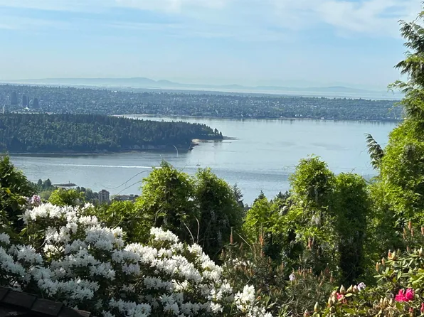 1378 Chartwell Dr, West Vancouver, BC V7S 2R5