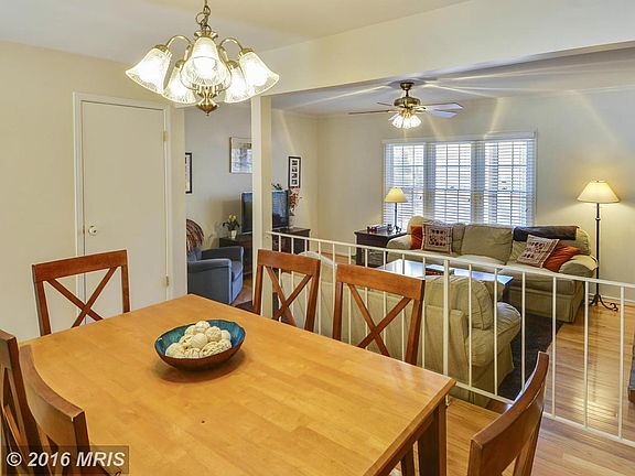 5th image of 4763 Gainsborough Dr