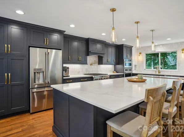 1029 Churchill Rd, Davidson, NC 28036