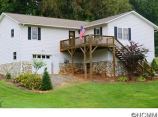 71 Midnight Ln, Waynesville, NC 28786
