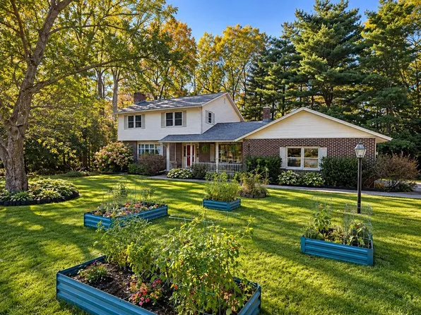 458 Olde Orchard Lane, Shelburne, VT 05482