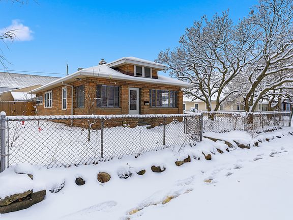 2nd image of 3901 Hoyt Ave