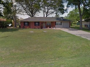 1605 N Frances St, Terrell, TX 75160