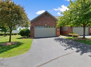 830 Boxwood Dr, Munster, IN 46321