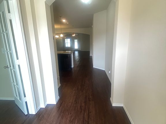 2nd image of 2604 Cortona St