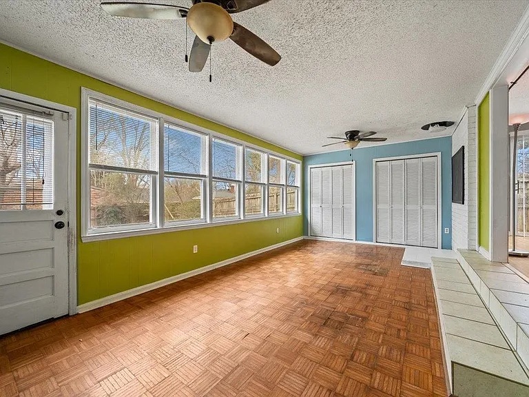 1073 Ivy Rd — Photo 14