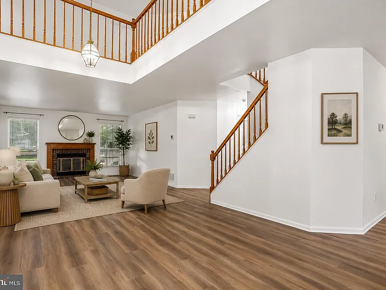 1 Colebrook Ct — Photo 8