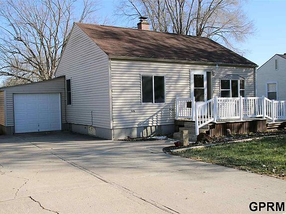 2nd image of 2407 Van Buren St