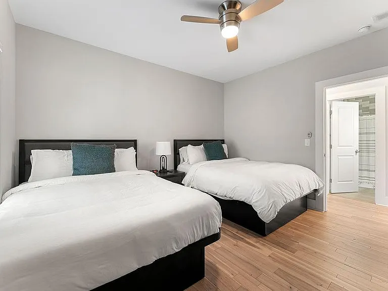 209 Clay St SE — Photo 24