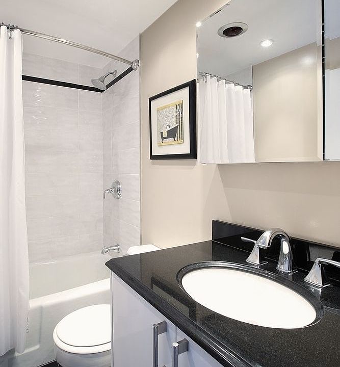 1st image of 150 W 51st St APT 823