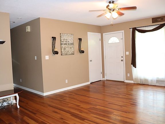 4th image of 320 Newell Ave