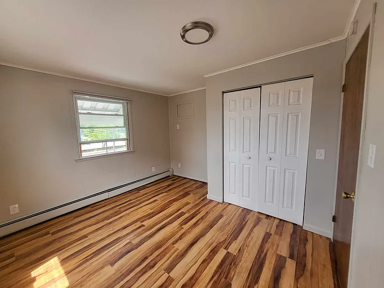 44-52 Webster St #3 — Photo 11